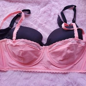💕For Bundles only💞 
2 Victoria secret bras
